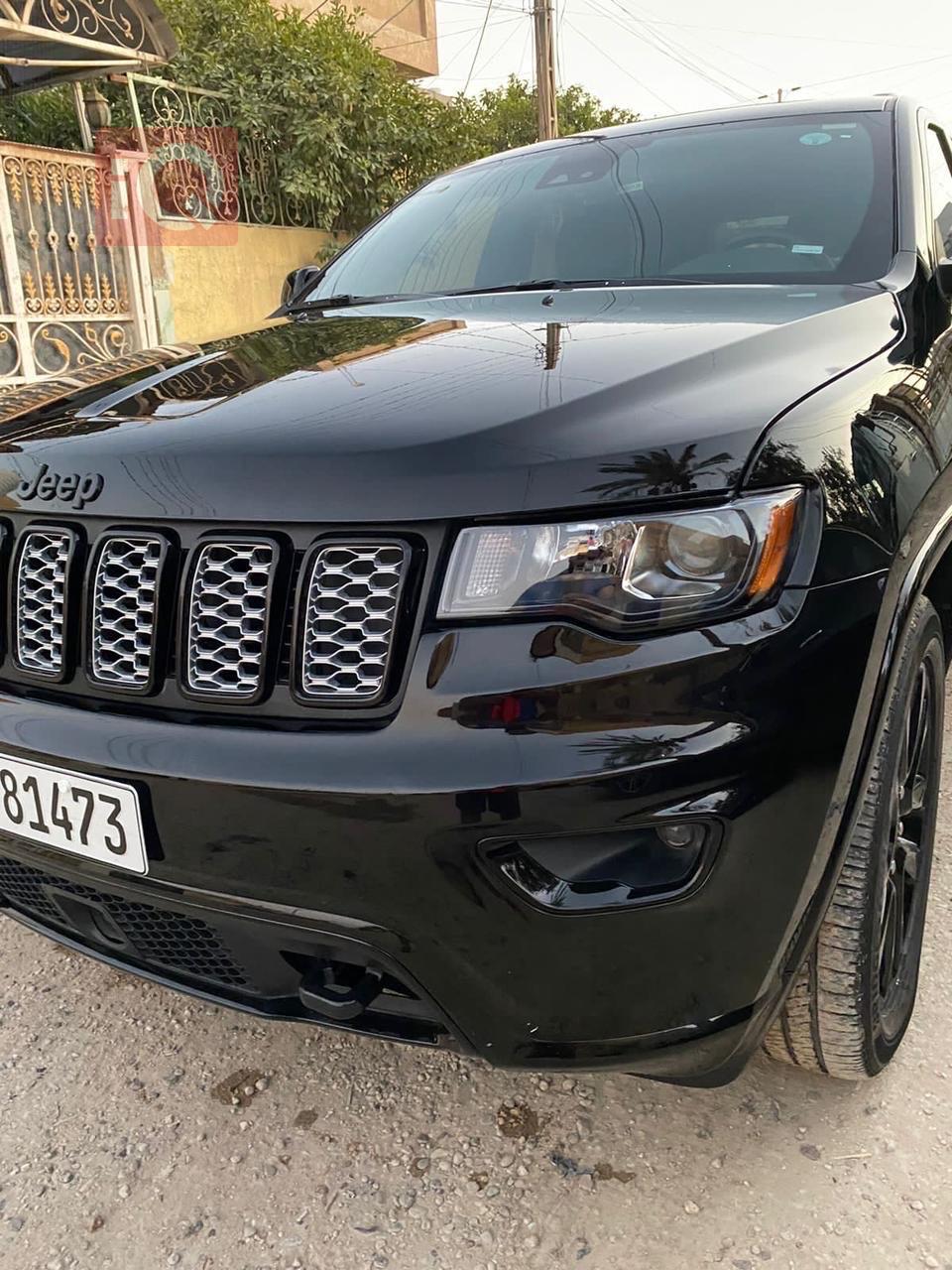 جیپ گراند شیرۆکی